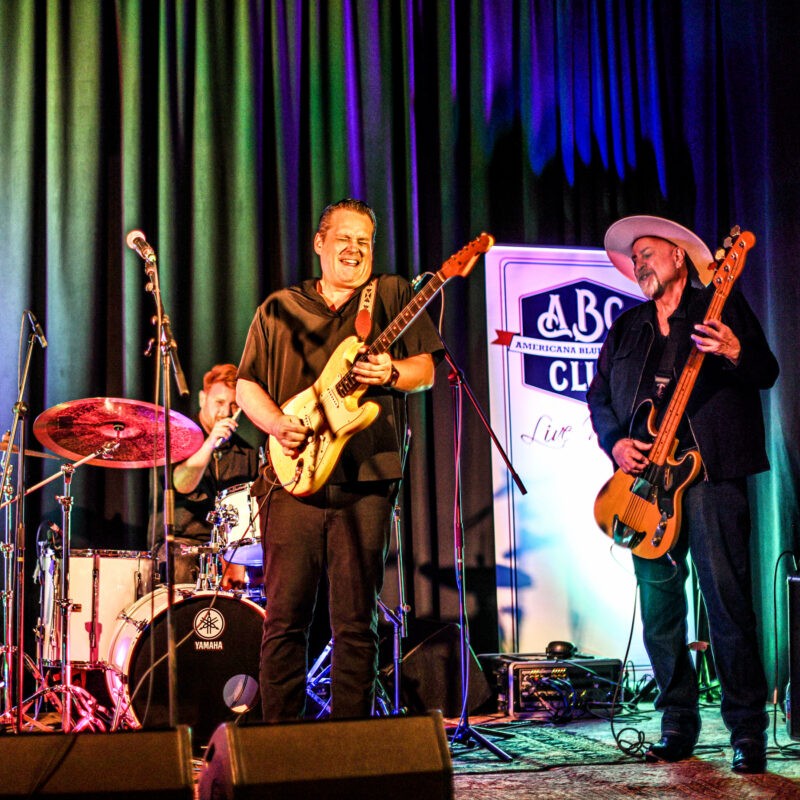 Shawn Pittman & The Özdemirs