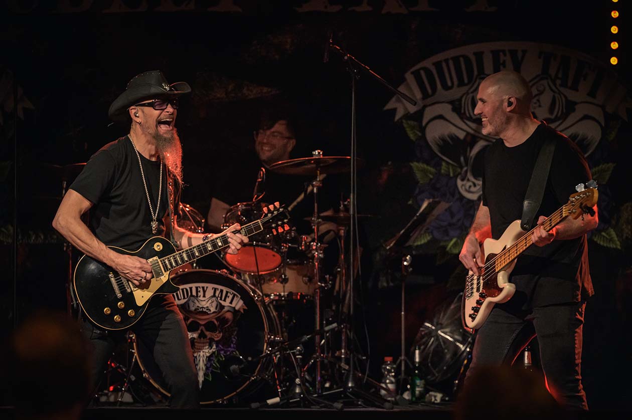 Dudley Taft live